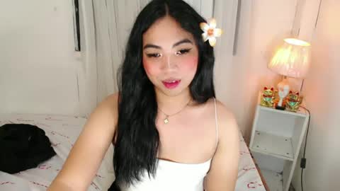 Snapshot of ivory_delight chatting on June 12, 4:06 pm ivory_delight online show from June 12, 4:06 pm