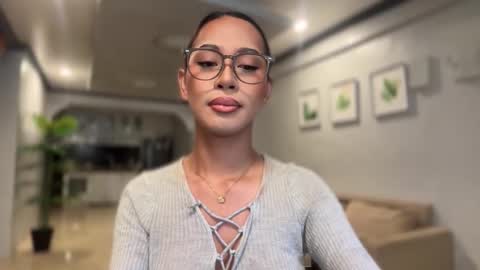 kirstenelsie online show from October 28, 2:04 am