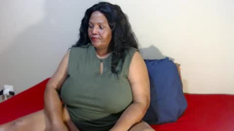 IVORYTITS48 online show from June 19, 7:17 pm