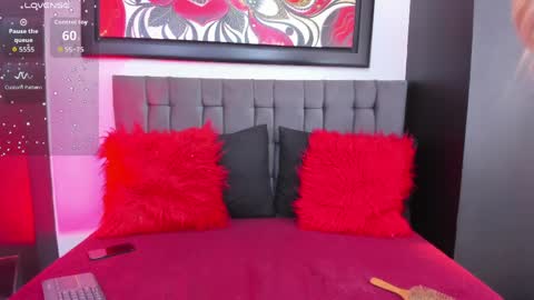 Snapshot of ivvy_rousse chatting on May 5, 1:41 pm ivi rosse online show from May 5, 1:41 pm