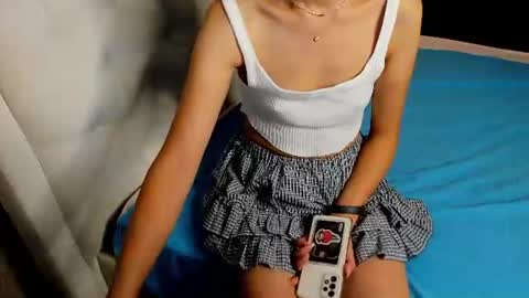 Ivy online show from June 15, 10:45 pm