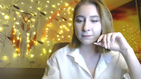 Snapshot of ivy_dean_ chatting on January 30, 9:36 pm Ivy online show from January 30, 9:36 pm