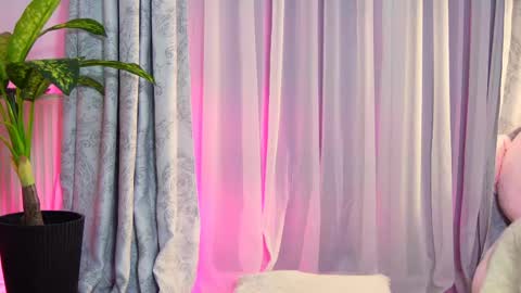 Snapshot of ivy_myaa chatting on June 2, 10:23 pm Ivy Myaa online show from June 2, 10:23 pm