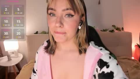 Snapshot of ivy_ragnar chatting on February 5, 1:43 am Pamela online show from February 5, 1:43 am