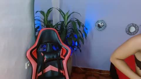 ivy_scorpio online show from October 15, 6:13 am