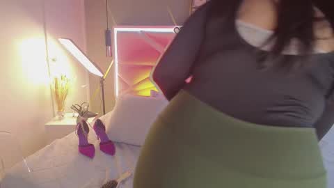 Snapshot of ivy_soul chatting on October 12, 12:04 pm IVY online show from October 12, 12:04 pm