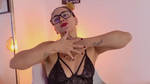 Ivy  online show from July 23, 2:15 pm