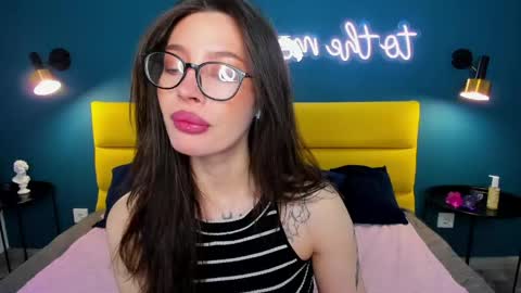 Ivy online show from April 26, 1:36 am
