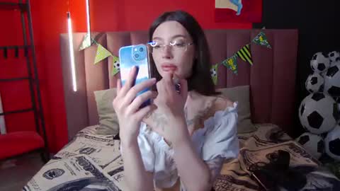 Snapshot of ivydainty chatting on June 28, 1:22 am Ivy online show from June 28, 1:22 am