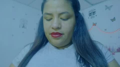 Snapshot of ivydesouzaa chatting on June 7, 7:17 pm ivydesouza online show from June 7, 7:17 pm