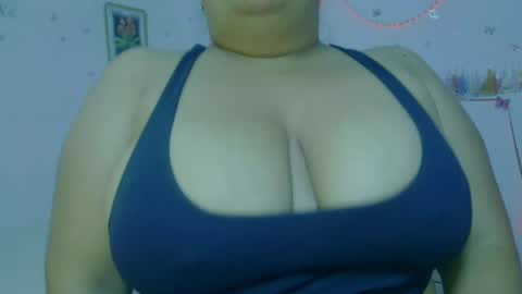 Snapshot of ivydesouzaa chatting on June 10, 4:56 am ivydesouza online show from June 10, 4:56 am
