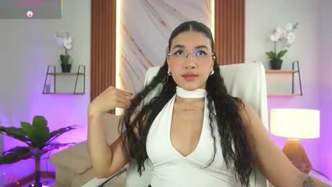 Ivy Grabes online show from February 7, 7:06 pm