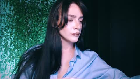 Miss Ivy online show from February 5, 5:20 pm