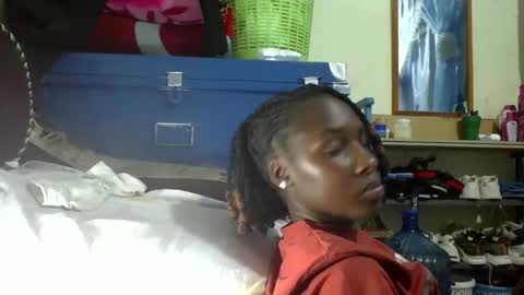 ivyk_ online show from March 3, 12:44 pm