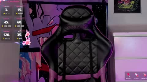 Snapshot of ivymanson_ chatting on February 12, 4:22 pm Camila online show from February 12, 4:22 pm