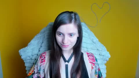 Ivy online show from April 19, 1:32 pm