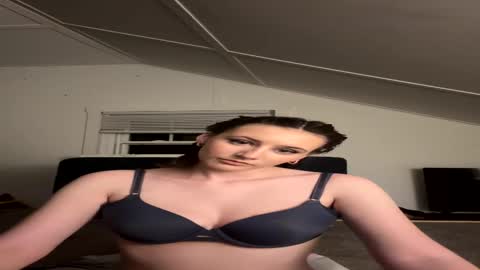 Snapshot of ivyrose67 chatting on May 20, 5:57 am ivyrose67 online show from May 20, 5:57 am