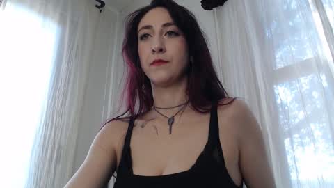 Ivy Rosie online show from February 12, 3:18 pm