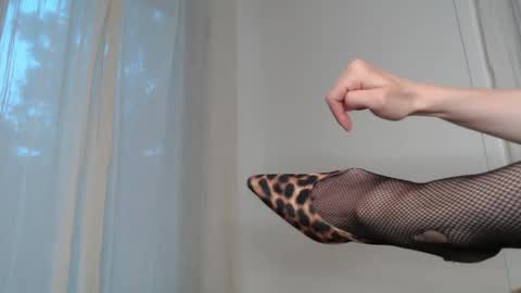 Ivy Rosie online show from April 30, 12:06 am