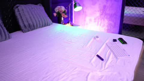 IvyRowa online show from January 13, 9:52 pm