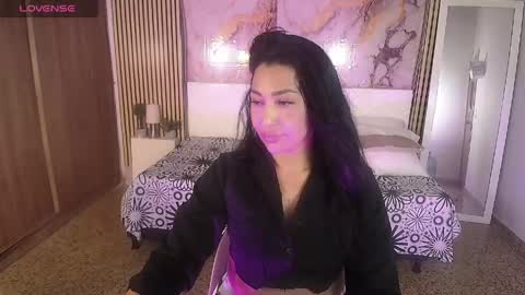ivyshine7 online show from May 1, 7:18 pm