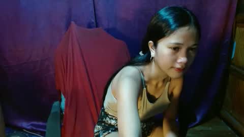 Snapshot of ivysnow07 chatting on December 16, 8:41 am MAI online show from December 16, 8:41 am