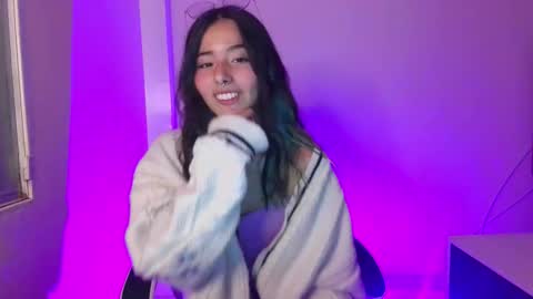 Snapshot of ivystone_ chatting on February 3, 2:10 am Ivy online show from February 3, 2:10 am