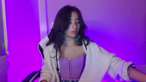 Snapshot of ivystone_ chatting on February 3, 2:53 am Ivy online show from February 3, 2:53 am