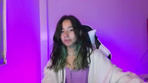 Snapshot of ivystone_ chatting on February 3, 6:40 am Ivy online show from February 3, 6:40 am