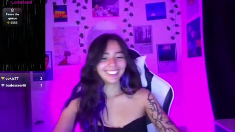 Ivy  online show from May 7, 2:06 am