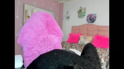 Snapshot of ivyyemerald_ chatting on May 26, 12:01 pm IVY online show from May 26, 12:01 pm