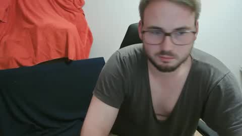 iwantfucknow online show from December 2, 7:09 pm