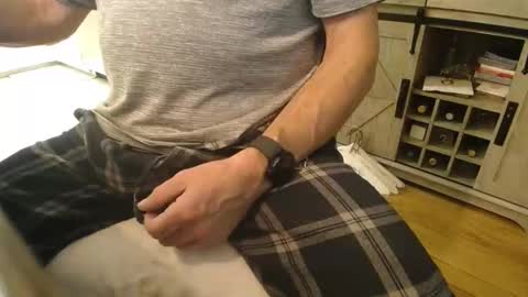 iwanttolicku40 online show from October 19, 10:43 pm