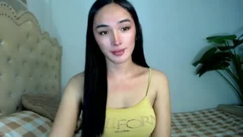 Snapshot of iwillcum4u_ chatting on June 14, 1:13 pm iwillcum4u_ online show from June 14, 1:13 pm