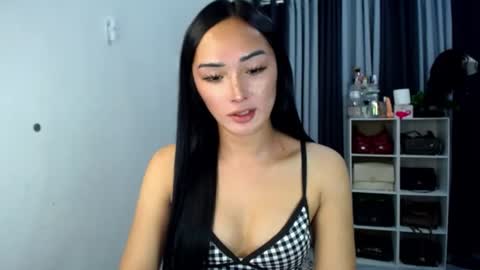 iwillcum4u_ online show from July 28, 2:13 pm