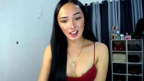 iwillcum4u_ online show from August 3, 12:32 pm