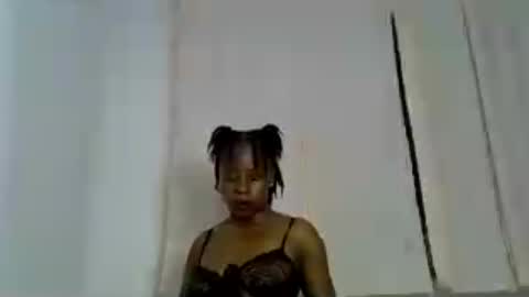 Snapshot of iynika chatting on July 25, 11:57 pm iynika online show from July 25, 11:57 pm