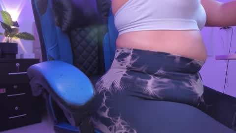 Iza online show from February 4, 1:06 pm