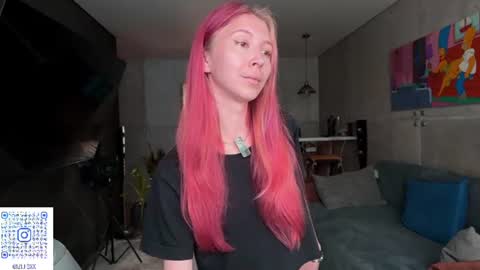 Snapshot of izi_fox chatting on July 30, 11:31 am izi online show from July 30, 11:31 am
