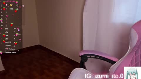 Snapshot of izumi_it0 chatting on March 17, 7:28 pm Hi dont forget to follow me on Instagram so you can hear from me when Im not online. online show from March 17, 7:28 pm