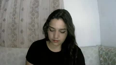 izzy_32 online show from February 10, 6:39 am