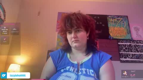 izzyishottttt online show from November 4, 7:13 pm