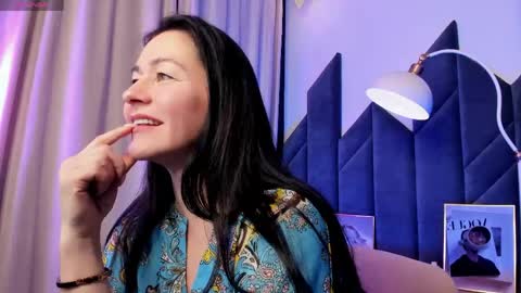 Izzy online show from May 23, 6:45 pm