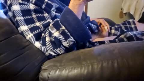 j1025402 online show from November 16, 3:06 pm