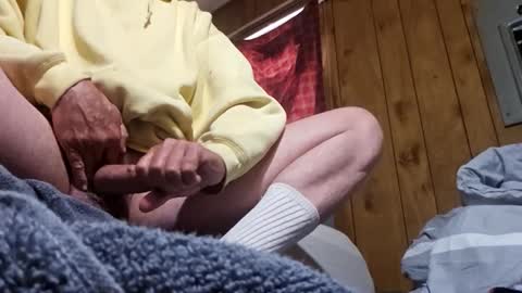 Snapshot of j1025402 chatting on March 10, 10:15 pm j1025402 online show from March 10, 10:15 pm