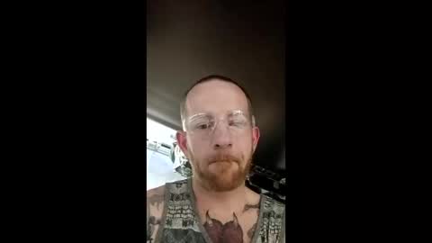 Snapshot of j20261992 chatting on April 18, 2:37 am j20261992 online show from April 18, 2:37 am