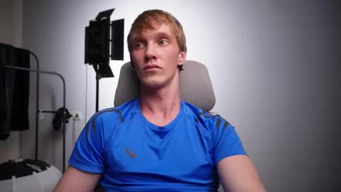 Danny online show from November 20, 5:34 pm