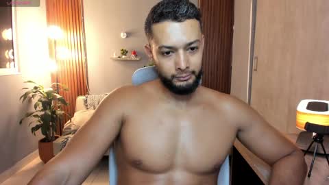 Snapshot of j_calix chatting on May 16, 11:03 pm Calix Independient model Insta and twt Calixsnake online show from May 16, 11:03 pm