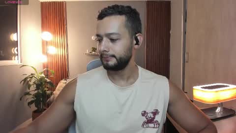 Snapshot of j_calix chatting on June 27, 10:48 pm Calix Independient model Insta and twt Calixsnake online show from June 27, 10:48 pm