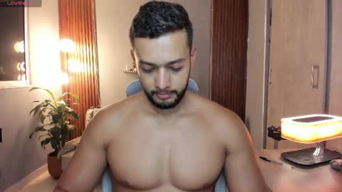 Snapshot of j_calix chatting on June 28, 10:49 pm Calix Independient model Insta and twt Calixsnake online show from June 28, 10:49 pm